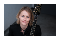 Yasi Hofer Trio